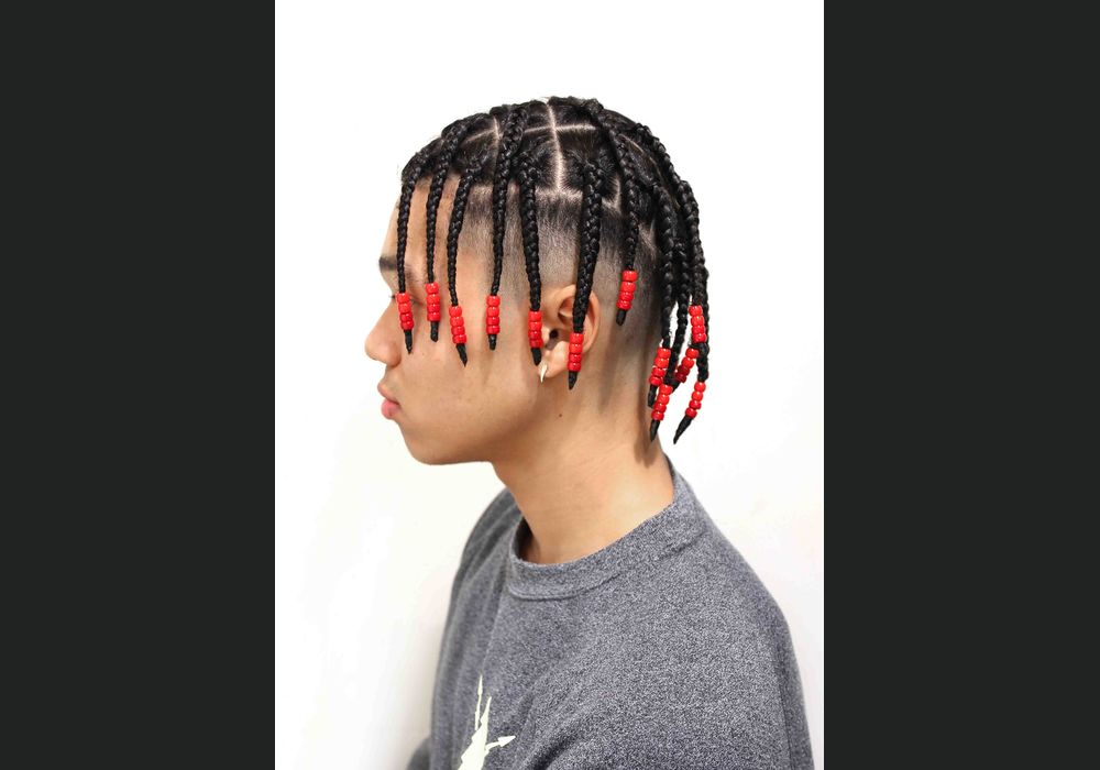 ブロックブレイズのメンズヘアーの2ブロックasap Rocky Travis Scott 代官山のラブロックへ コーンロー ドレッド ブレイズなどの特殊系ヘアーもおまかせ メンズ アフロ 代官山の美容院 はハイセンスな施術と確かな仕上がりでお届けいたします