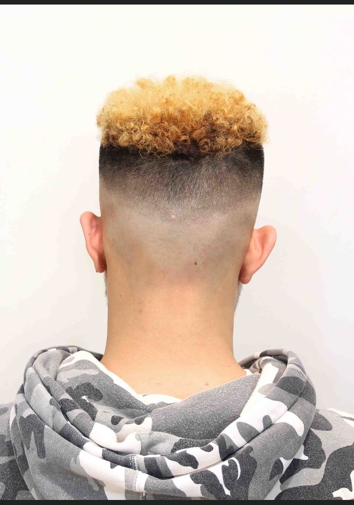 フェードカット メンズパーマ ブレイズ コーンロー ドレッドなどの特殊系ヘアーも代官山のラブロックにおまかせ メンズ アフロ 代官山の美容院はハイセンスな施術と確かな仕上がりでお届けいたします
