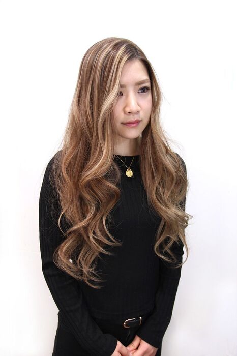 画像1479：スパイラルパーマ・くるくるセット・グレージュ・ナディア