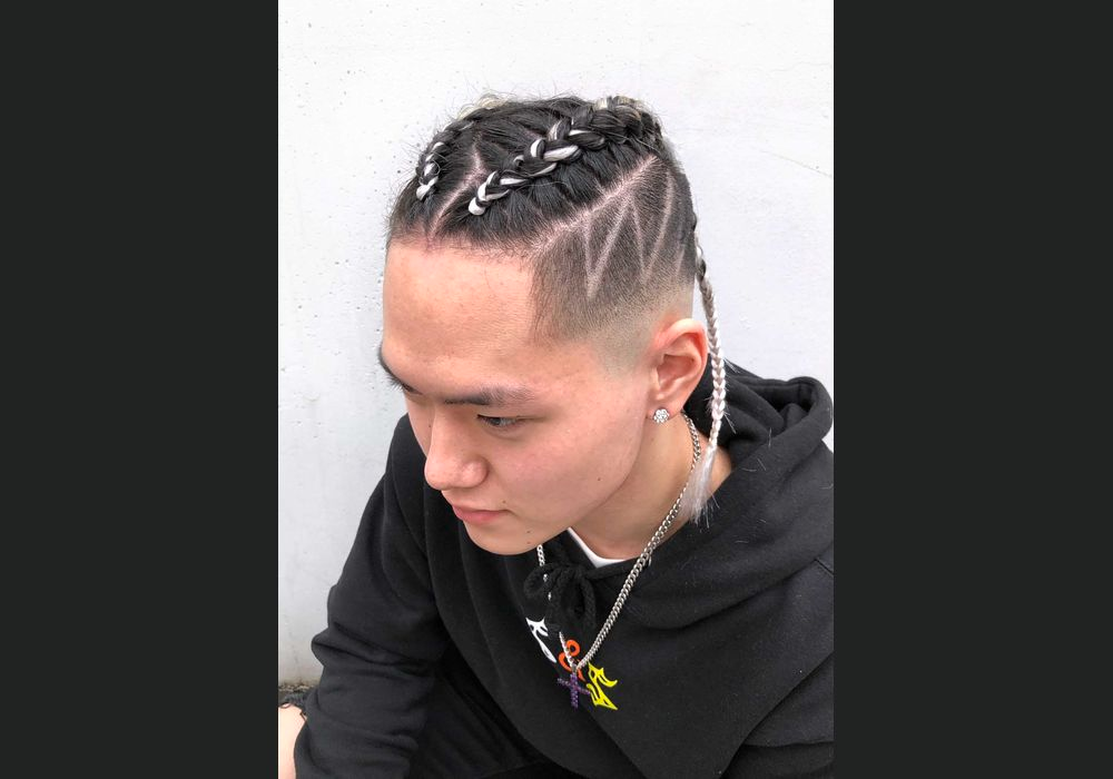 コーンロウ・成人式、成人式ヘア、メンズヘア・フェードカットは代官山のラブロックへ。ブレイズ、エクステ、ドレッドなどの特殊系ヘアーもおまかせ。