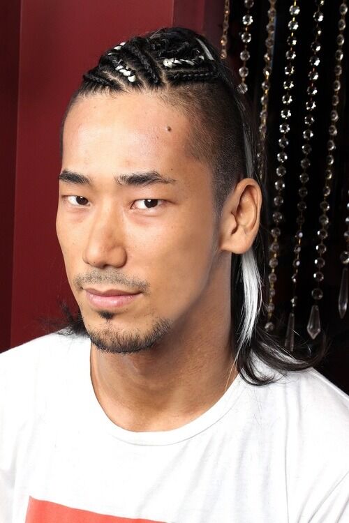 コーンロウのエクステのメンズヘアー [EXILE・Naoki]
