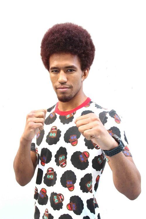 アフロヘアー（ベイノア選手）は代官山のラブロックへ。スパイラルパーマ、コーンロー、ドレッド、ブレイズ、エクステなどの特殊系ヘアーもおまかせ。