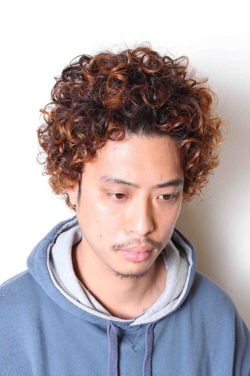 メンズパーマのサーファー風クルクルパーマ