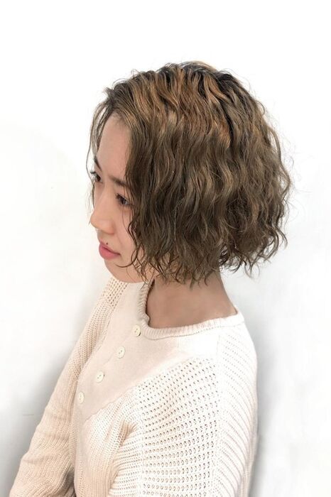 画像2322：スパイラルパーマ・くるくるセット・グレージュ・ナディア