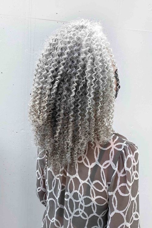 グレイヘアのスパイラルパーマ・白髪のスパイラルパーマ
