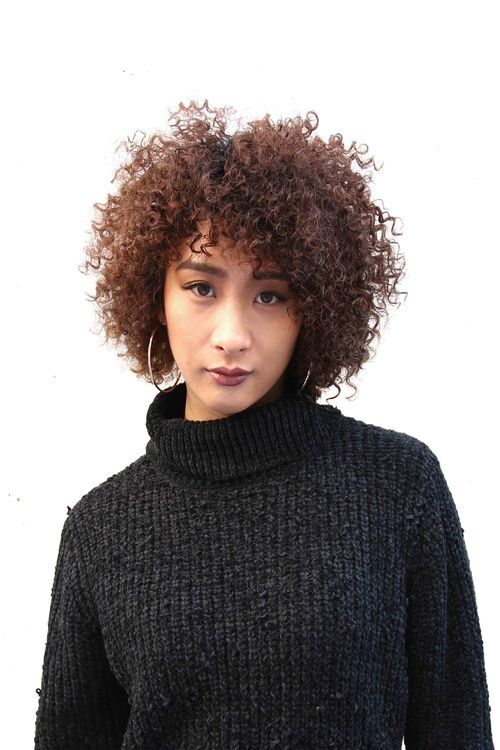 ショートヘアーの細かめのスパイラルパーマ